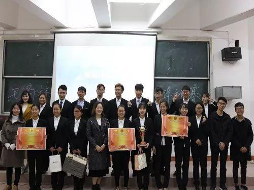 我是白羊座男生怎么追金牛座女生游戏画面