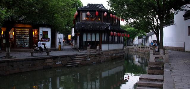 成绩亮眼举措务实前景美好 着力发挥优势打头阵作表率