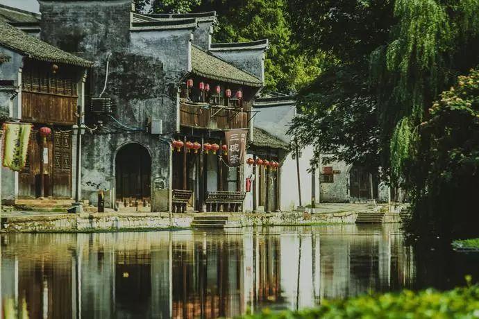 蒙阴县公证处现场监督公证协助不良债权拍卖