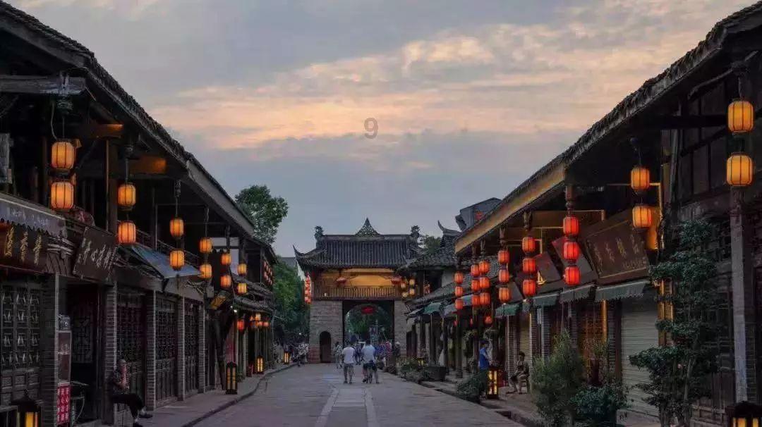 这份荣誉是“双份”的!夫妻双双立功,两份喜报同日送达家中